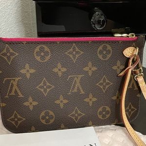 SOLD! Louis Vuitton Neverfull pouch PM